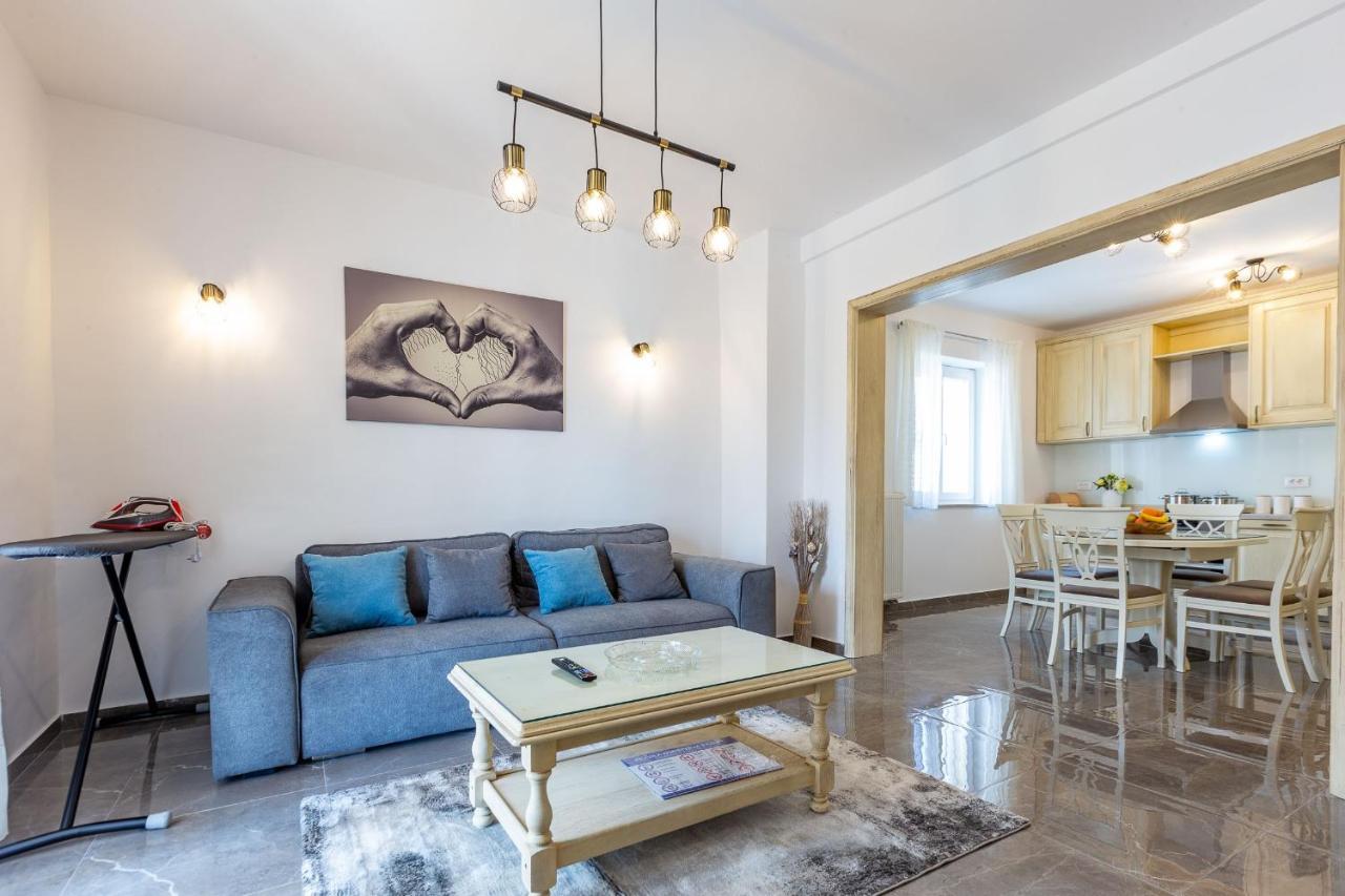 Mp Luxury Holiday Home With Swimming Pool ザダル エクステリア 写真