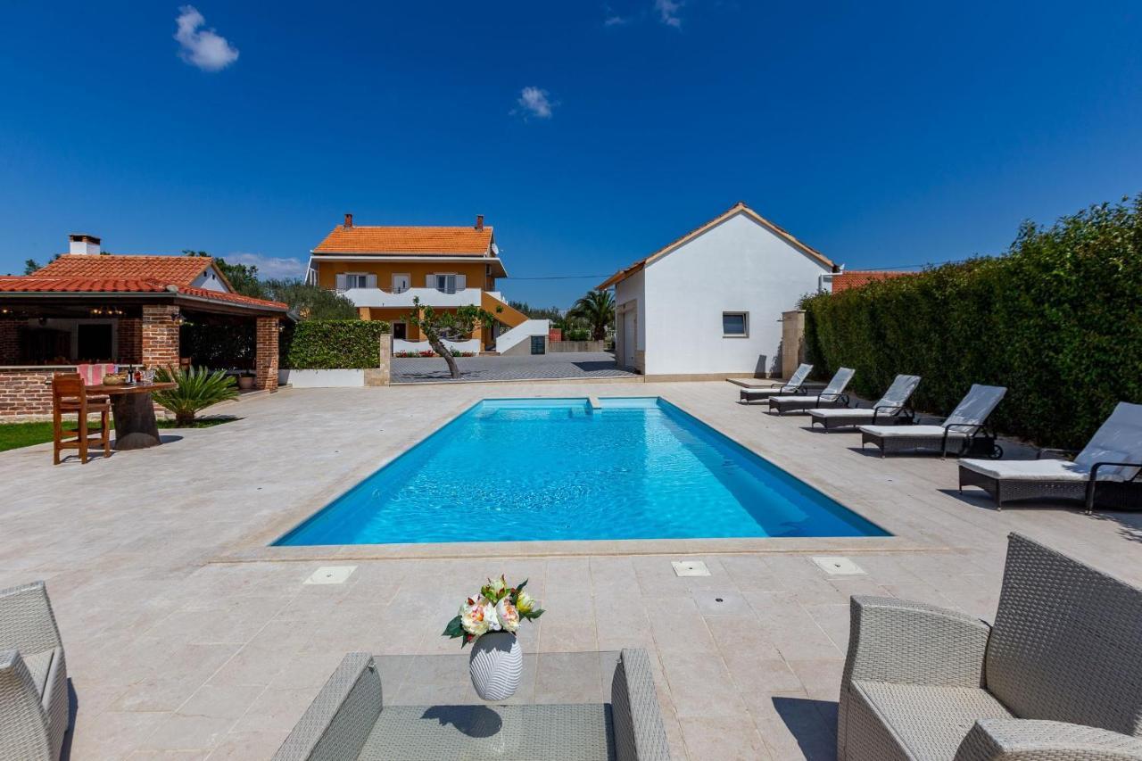 Mp Luxury Holiday Home With Swimming Pool ザダル エクステリア 写真
