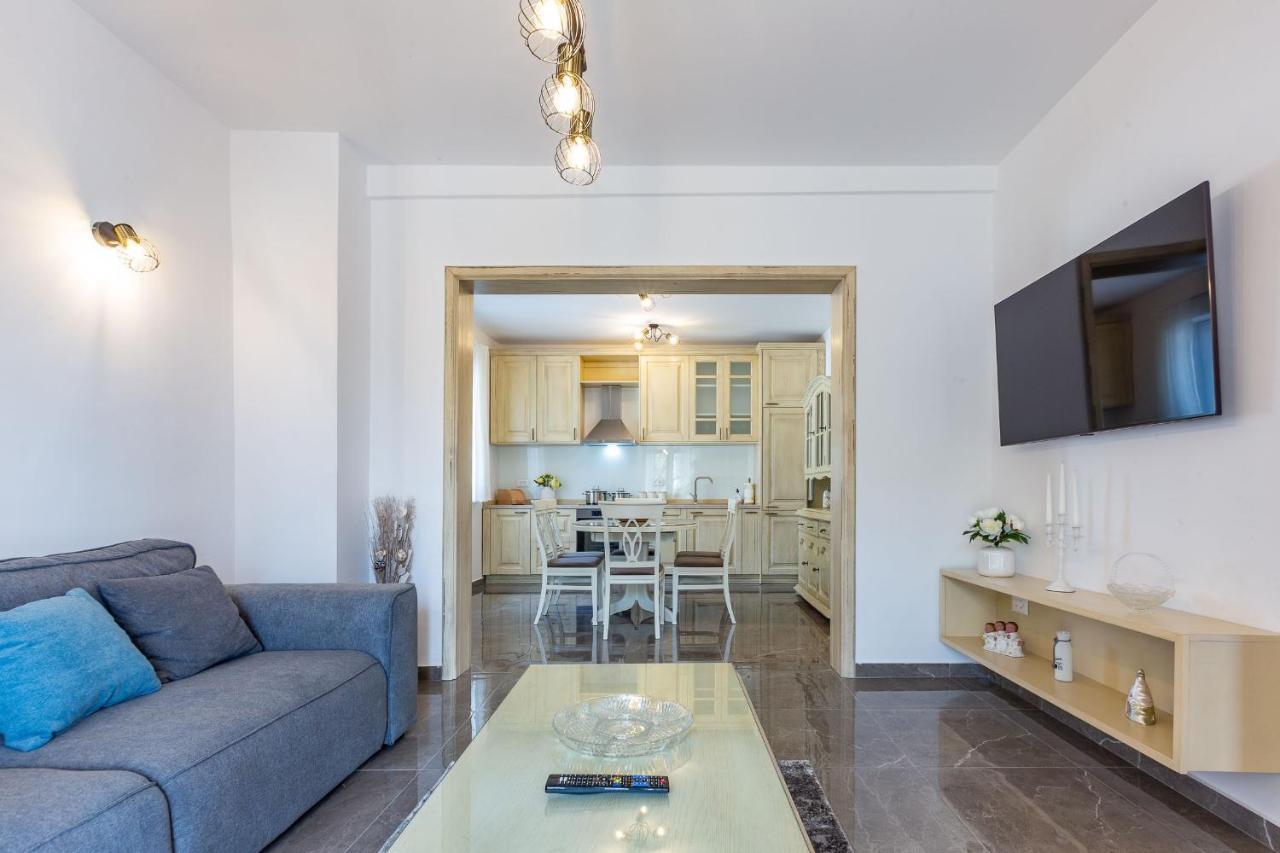 Mp Luxury Holiday Home With Swimming Pool ザダル エクステリア 写真